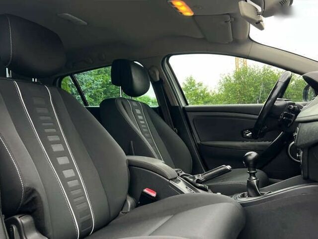 Рено Меган, объемом двигателя 1.5 л и пробегом 267 тыс. км за 6690 $, фото 8 на Automoto.ua