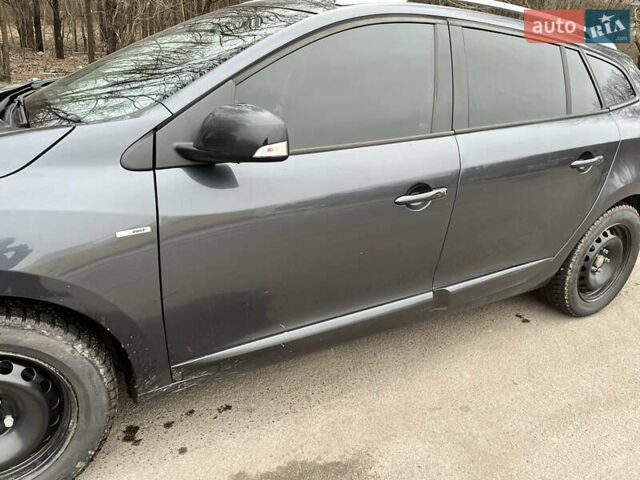 Рено Меган, объемом двигателя 1.46 л и пробегом 320 тыс. км за 8600 $, фото 8 на Automoto.ua