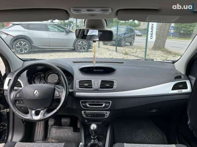 Рено Меган, объемом двигателя 1.5 л и пробегом 240 тыс. км за 7600 $, фото 14 на Automoto.ua