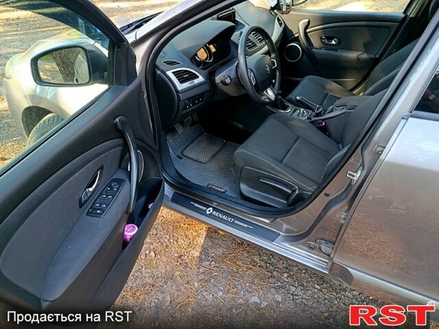 Рено Меган, объемом двигателя 1.5 л и пробегом 200 тыс. км за 8000 $, фото 7 на Automoto.ua
