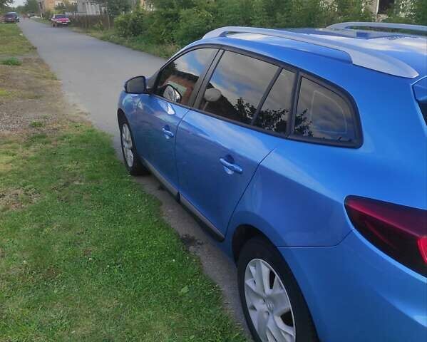 Рено Меган, объемом двигателя 1.5 л и пробегом 255 тыс. км за 7800 $, фото 13 на Automoto.ua