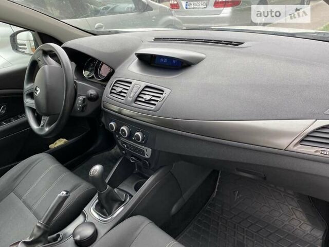 Рено Меган, объемом двигателя 1.46 л и пробегом 250 тыс. км за 7200 $, фото 9 на Automoto.ua