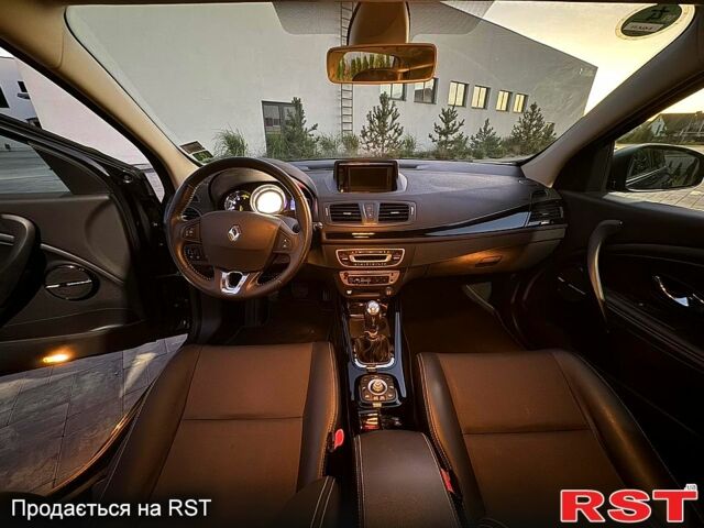 Рено Меган, объемом двигателя 1.5 л и пробегом 237 тыс. км за 9200 $, фото 2 на Automoto.ua