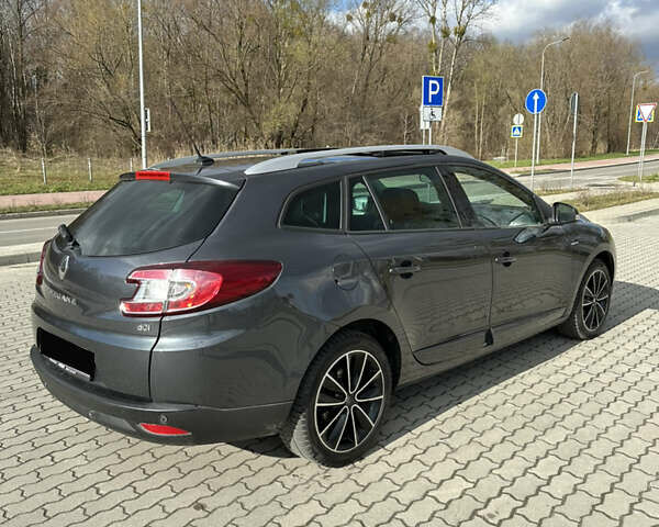 Рено Меган, об'ємом двигуна 1.6 л та пробігом 266 тис. км за 8900 $, фото 5 на Automoto.ua