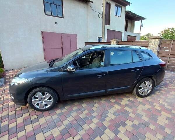 Рено Меган, объемом двигателя 1.46 л и пробегом 285 тыс. км за 6999 $, фото 2 на Automoto.ua