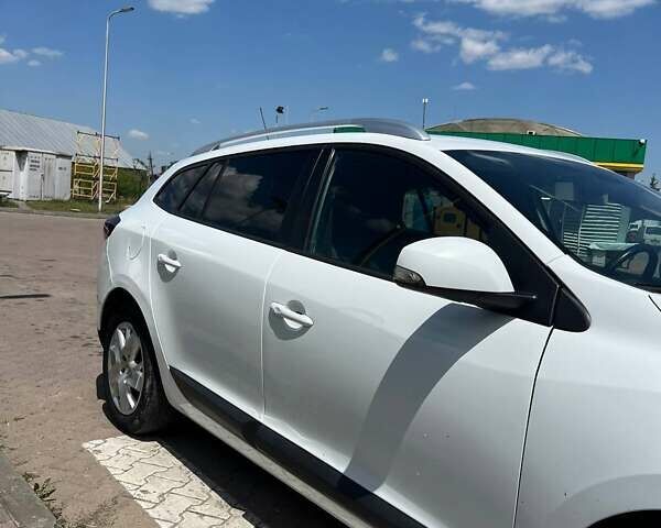 Рено Меган, объемом двигателя 1.5 л и пробегом 239 тыс. км за 8000 $, фото 7 на Automoto.ua