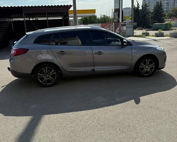 Рено Меган, объемом двигателя 1.5 л и пробегом 288 тыс. км за 7900 $, фото 5 на Automoto.ua