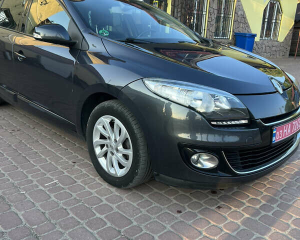Рено Меган, объемом двигателя 1.5 л и пробегом 245 тыс. км за 7800 $, фото 8 на Automoto.ua
