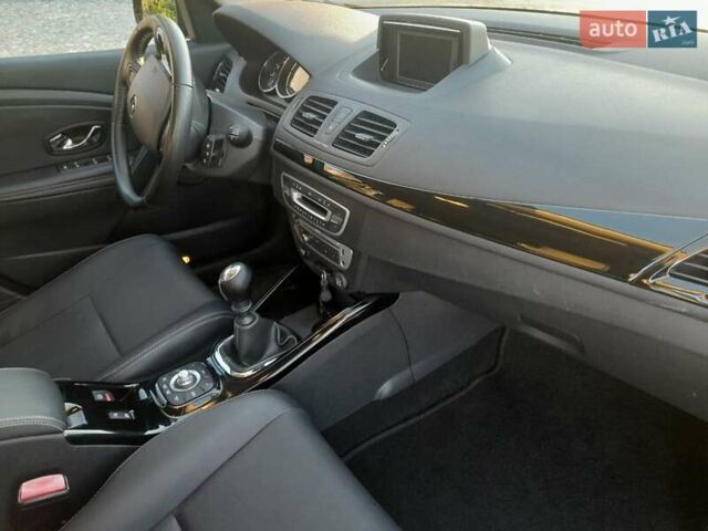 Рено Меган, объемом двигателя 1.5 л и пробегом 235 тыс. км за 9999 $, фото 13 на Automoto.ua