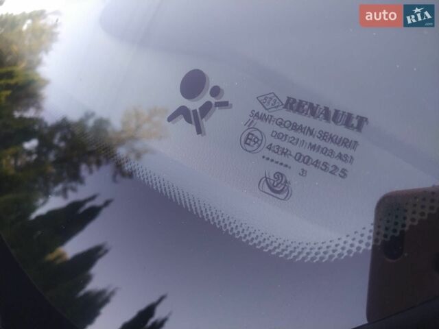 Рено Меган, об'ємом двигуна 1.46 л та пробігом 216 тис. км за 8900 $, фото 22 на Automoto.ua