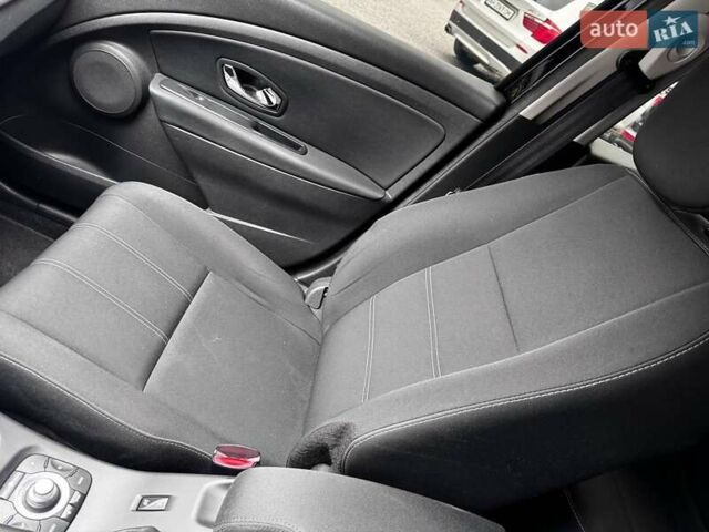 Рено Меган, объемом двигателя 1.5 л и пробегом 214 тыс. км за 8600 $, фото 17 на Automoto.ua