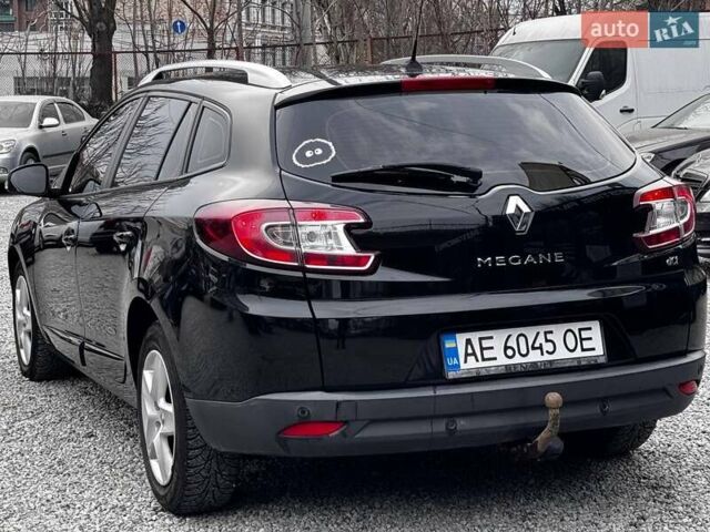 Рено Меган, объемом двигателя 1.5 л и пробегом 214 тыс. км за 8600 $, фото 4 на Automoto.ua