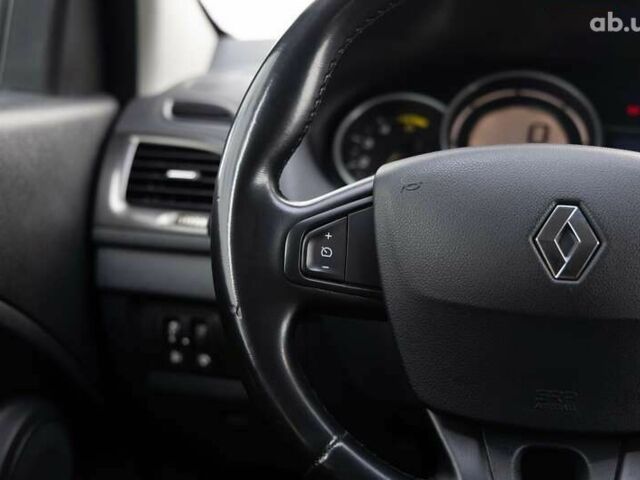 Рено Меган, объемом двигателя 1.5 л и пробегом 321 тыс. км за 7700 $, фото 16 на Automoto.ua