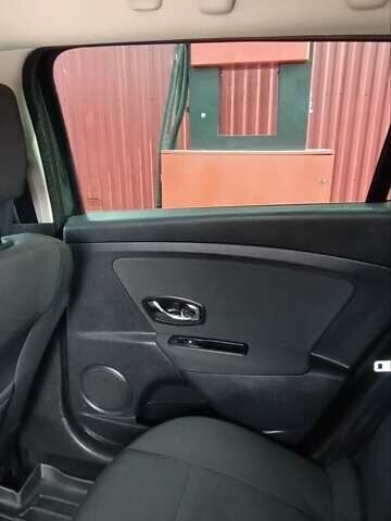 Рено Меган, объемом двигателя 1.5 л и пробегом 125 тыс. км за 9250 $, фото 14 на Automoto.ua