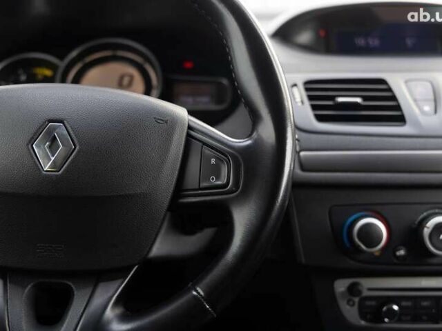 Рено Меган, объемом двигателя 1.5 л и пробегом 321 тыс. км за 7700 $, фото 18 на Automoto.ua