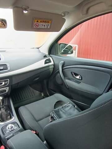 Рено Меган, объемом двигателя 1.5 л и пробегом 125 тыс. км за 9250 $, фото 15 на Automoto.ua