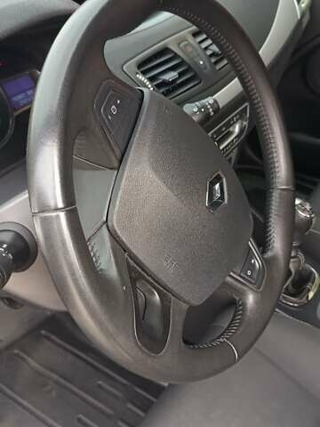 Рено Меган, объемом двигателя 1.5 л и пробегом 125 тыс. км за 9250 $, фото 98 на Automoto.ua