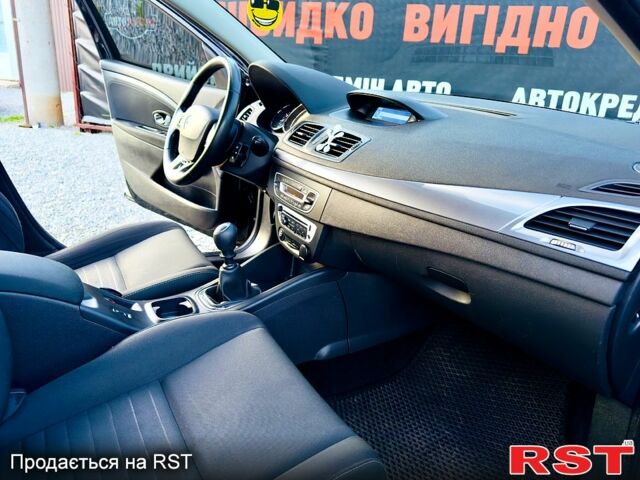 Рено Меган, объемом двигателя 1.6 л и пробегом 256 тыс. км за 9350 $, фото 9 на Automoto.ua