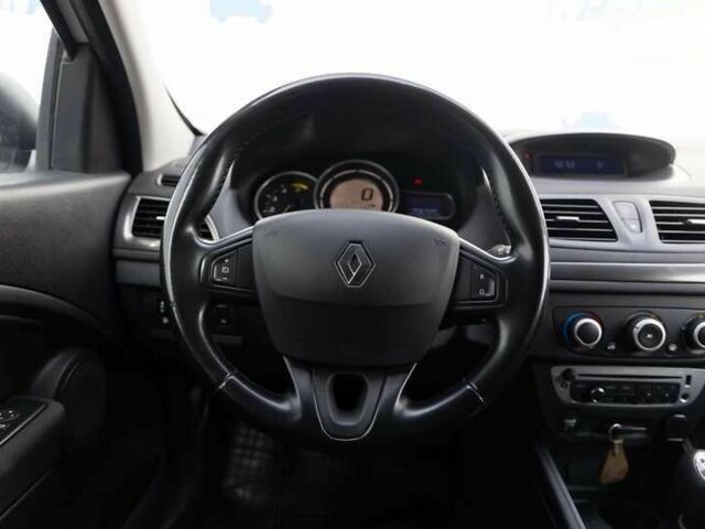 Рено Меган, объемом двигателя 1.5 л и пробегом 321 тыс. км за 7700 $, фото 22 на Automoto.ua
