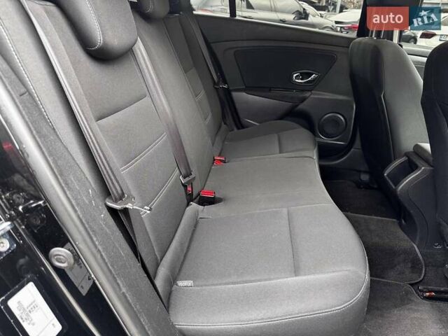 Рено Меган, объемом двигателя 1.5 л и пробегом 214 тыс. км за 8600 $, фото 8 на Automoto.ua