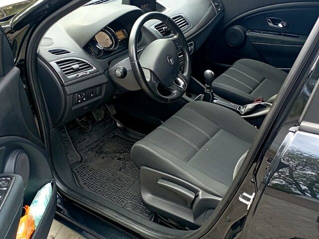 Рено Меган, объемом двигателя 1.5 л и пробегом 217 тыс. км за 9100 $, фото 6 на Automoto.ua