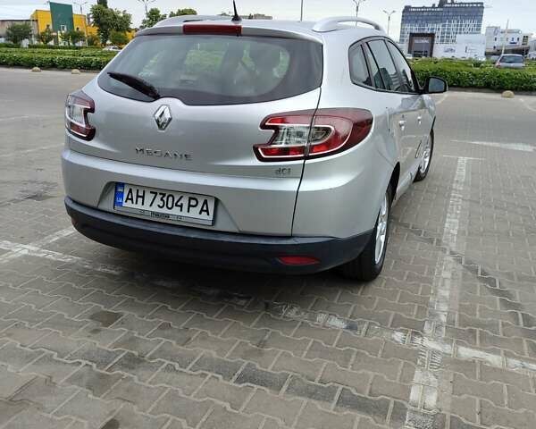 Рено Меган, объемом двигателя 1.46 л и пробегом 212 тыс. км за 9000 $, фото 5 на Automoto.ua