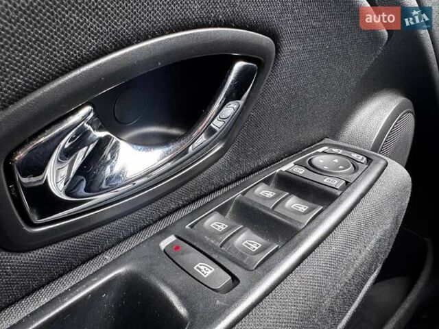 Рено Меган, объемом двигателя 1.5 л и пробегом 214 тыс. км за 8600 $, фото 18 на Automoto.ua