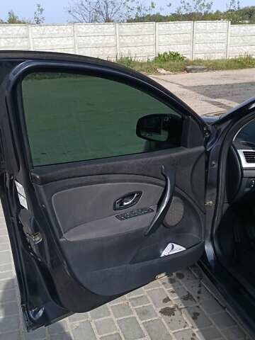 Рено Меган, объемом двигателя 1.5 л и пробегом 125 тыс. км за 9250 $, фото 95 на Automoto.ua