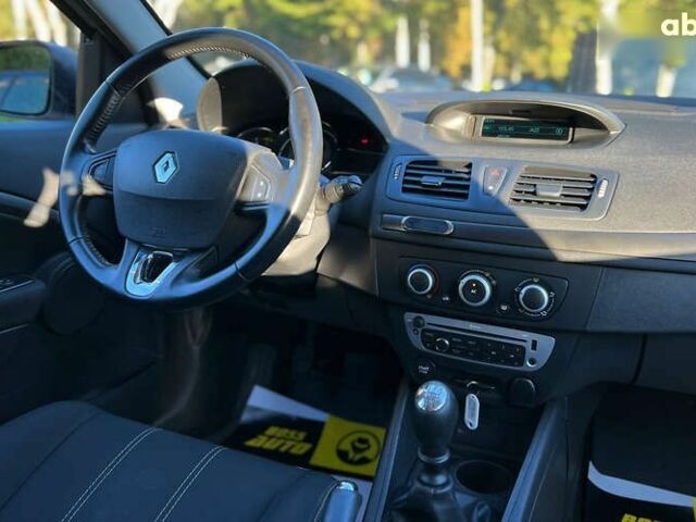 Рено Меган, объемом двигателя 1.5 л и пробегом 206 тыс. км за 8500 $, фото 11 на Automoto.ua