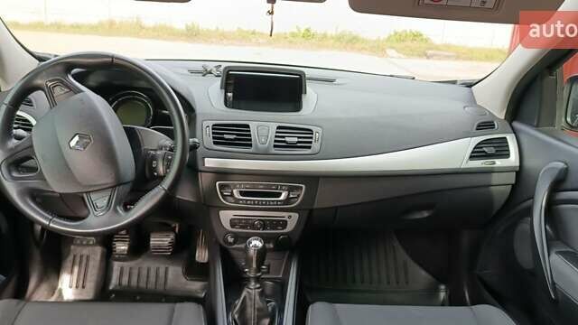 Рено Меган, объемом двигателя 1.5 л и пробегом 125 тыс. км за 9250 $, фото 17 на Automoto.ua