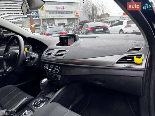 Рено Меган, объемом двигателя 1.5 л и пробегом 214 тыс. км за 8600 $, фото 9 на Automoto.ua