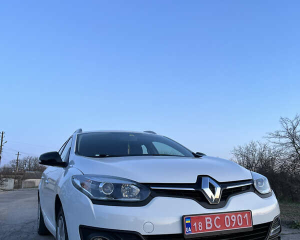 Рено Меган, объемом двигателя 1.2 л и пробегом 157 тыс. км за 5500 $, фото 1 на Automoto.ua
