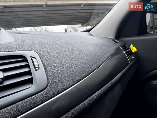 Рено Меган, объемом двигателя 1.5 л и пробегом 214 тыс. км за 8600 $, фото 21 на Automoto.ua