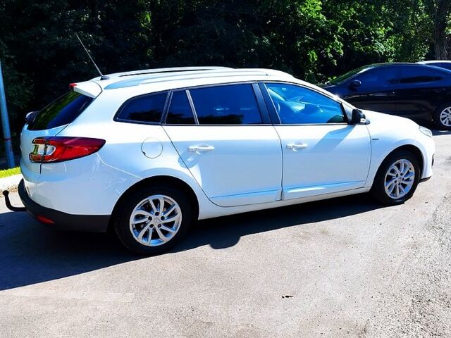 Рено Меган, об'ємом двигуна 1.6 л та пробігом 267 тис. км за 8300 $, фото 5 на Automoto.ua