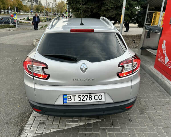 Рено Меган, объемом двигателя 1.5 л и пробегом 188 тыс. км за 8700 $, фото 16 на Automoto.ua