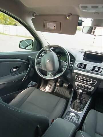 Рено Меган, объемом двигателя 1.5 л и пробегом 125 тыс. км за 9250 $, фото 12 на Automoto.ua