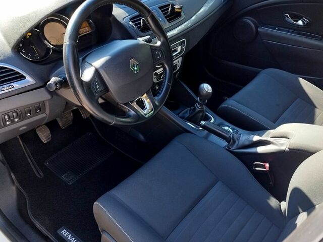 Рено Меган, об'ємом двигуна 1.6 л та пробігом 267 тис. км за 8300 $, фото 8 на Automoto.ua