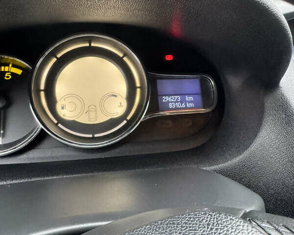 Рено Меган, объемом двигателя 1.5 л и пробегом 296 тыс. км за 7200 $, фото 5 на Automoto.ua