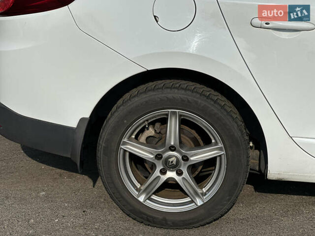 Рено Меган, объемом двигателя 1.46 л и пробегом 255 тыс. км за 9999 $, фото 6 на Automoto.ua