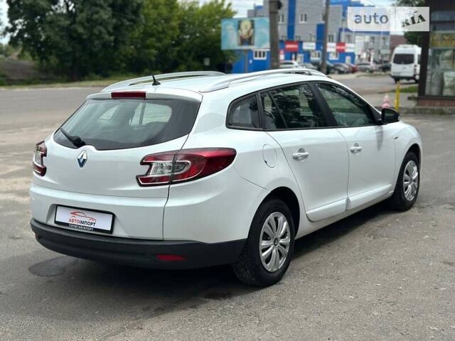 Рено Меган, объемом двигателя 1.5 л и пробегом 208 тыс. км за 9700 $, фото 4 на Automoto.ua