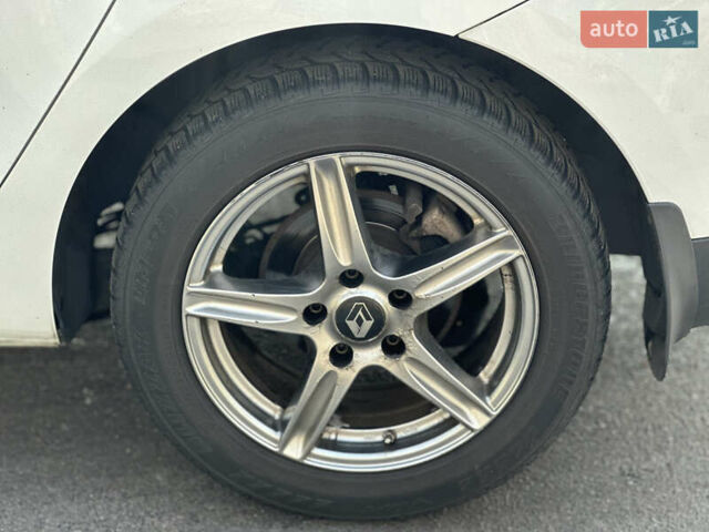 Рено Меган, объемом двигателя 1.46 л и пробегом 255 тыс. км за 9999 $, фото 9 на Automoto.ua