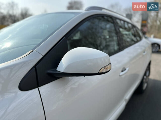 Рено Меган, объемом двигателя 1.46 л и пробегом 255 тыс. км за 9999 $, фото 30 на Automoto.ua