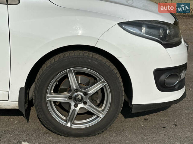 Рено Меган, объемом двигателя 1.46 л и пробегом 255 тыс. км за 9999 $, фото 7 на Automoto.ua