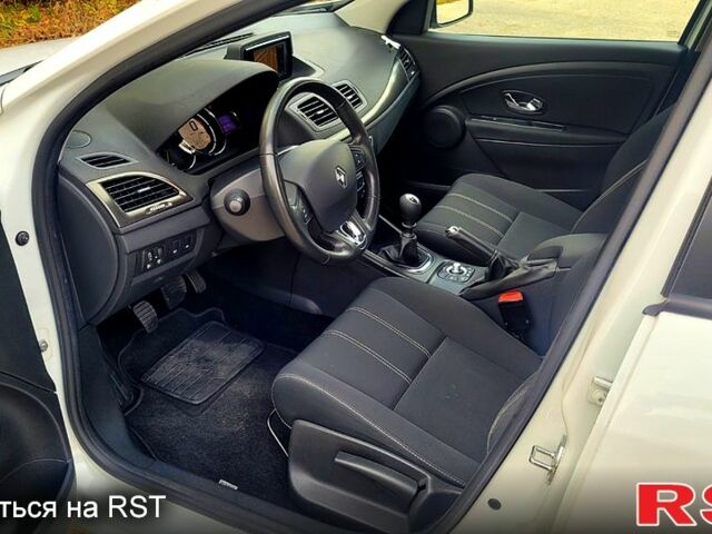 Рено Меган, объемом двигателя 1.5 л и пробегом 125 тыс. км за 10400 $, фото 9 на Automoto.ua