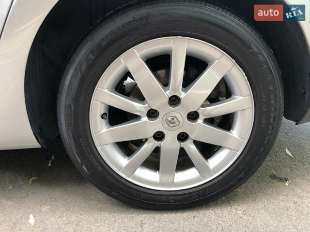 Рено Меган, объемом двигателя 1.5 л и пробегом 190 тыс. км за 8800 $, фото 5 на Automoto.ua