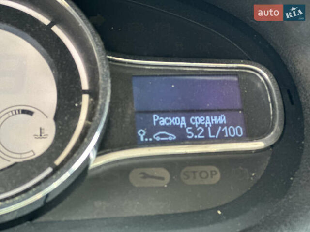 Рено Меган, объемом двигателя 1.46 л и пробегом 255 тыс. км за 9999 $, фото 24 на Automoto.ua