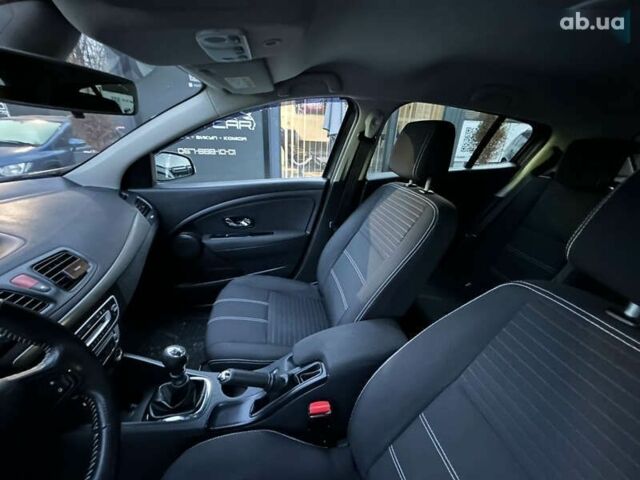 Рено Меган, объемом двигателя 1.5 л и пробегом 110 тыс. км за 9999 $, фото 13 на Automoto.ua