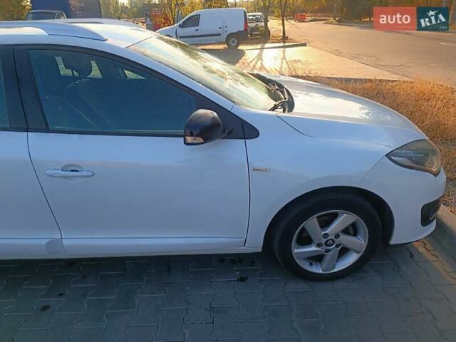 Рено Меган, объемом двигателя 1.46 л и пробегом 336 тыс. км за 8100 $, фото 8 на Automoto.ua