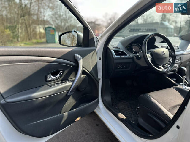 Рено Меган, объемом двигателя 1.46 л и пробегом 255 тыс. км за 9999 $, фото 20 на Automoto.ua