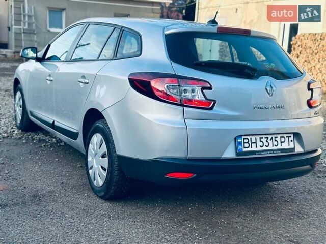 Рено Меган, объемом двигателя 1.5 л и пробегом 300 тыс. км за 8100 $, фото 9 на Automoto.ua